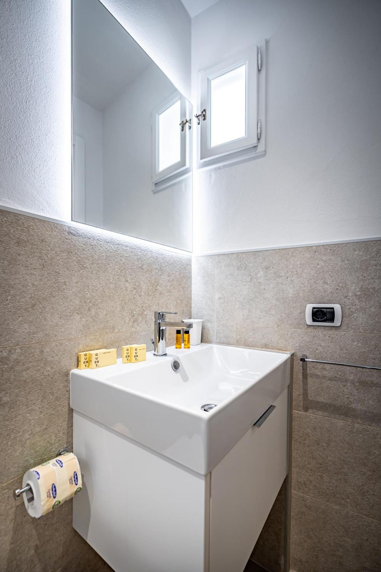 Apartamento Roommo Via Dei Pilastri Giada *