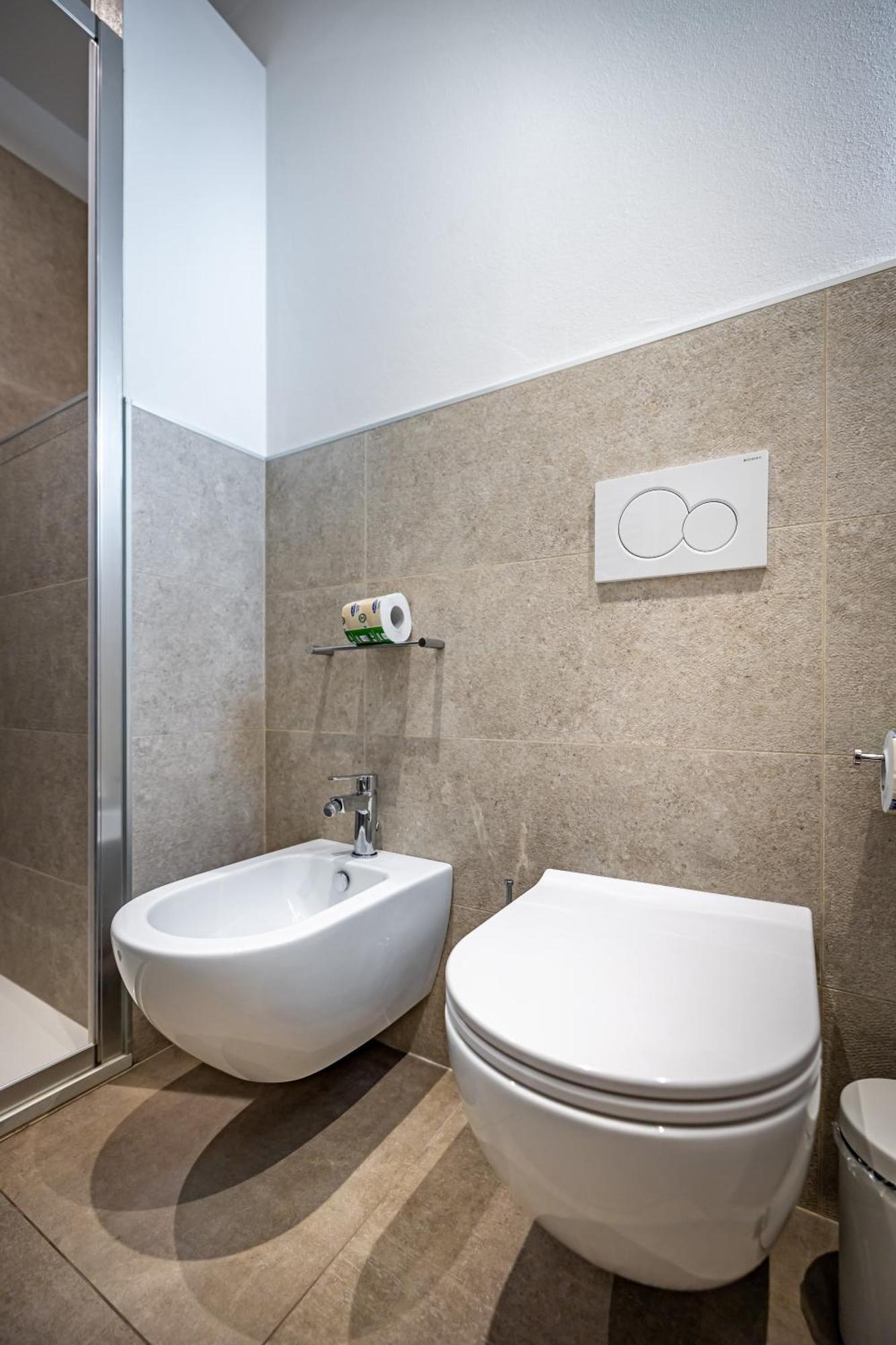 Roommo Via Dei Pilastri Giada Apartamento